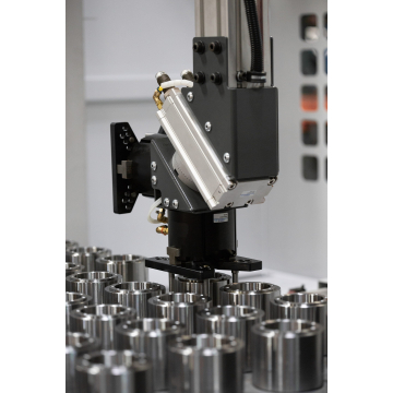 Automatic workpiece loader for Haas lathe
